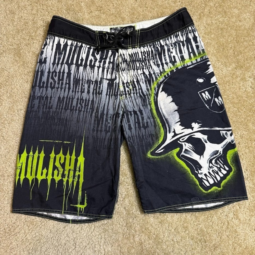 Vintage Y2K Metal Mulisha Skull Board Shorts Mens 32 Black Summer Beach VTG AOP